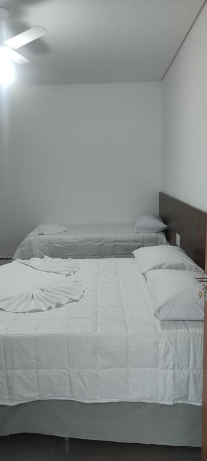 Hotel Esmeralda Verde เตออฟิลู โอโตนี ภายนอก รูปภาพ