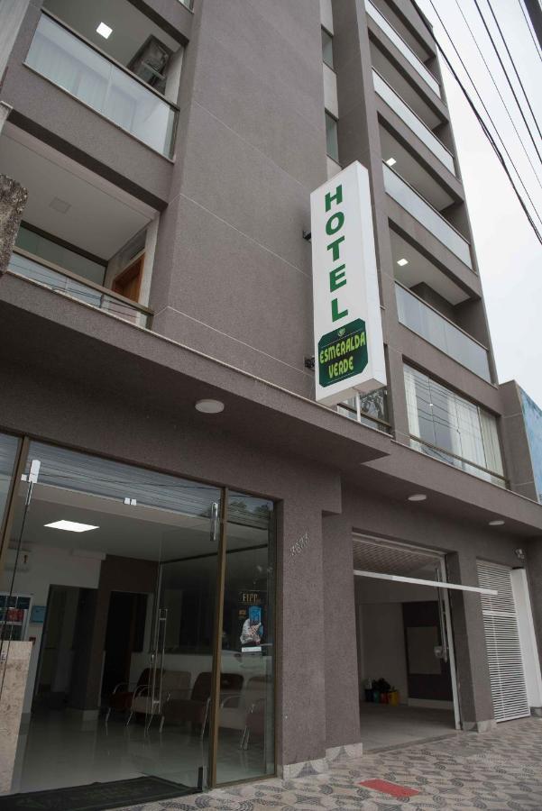 Hotel Esmeralda Verde เตออฟิลู โอโตนี ภายนอก รูปภาพ
